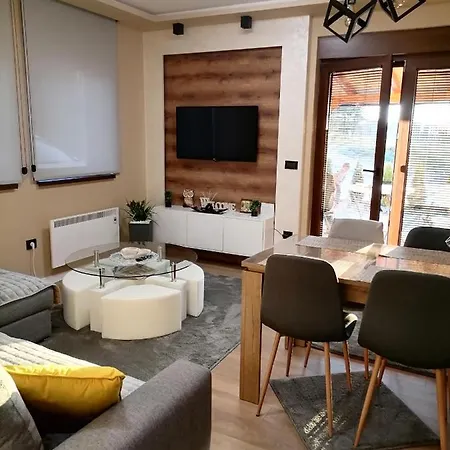Sunset Club Apartment *